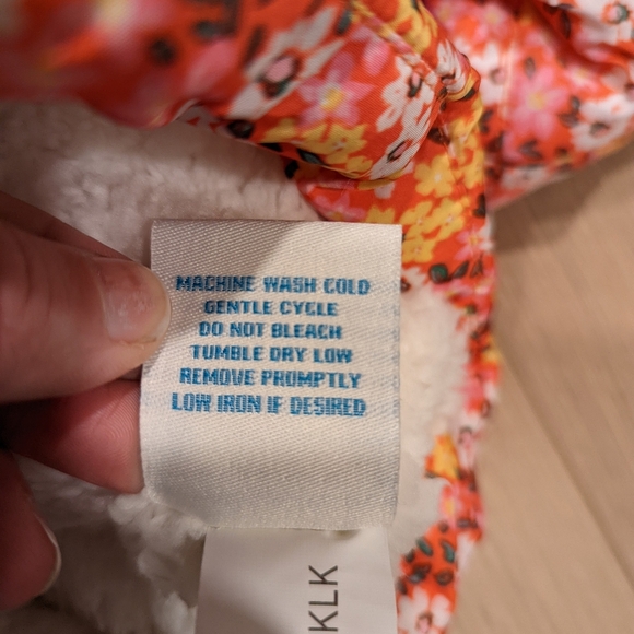 C&C California Floral Puffer Jacket - Picture 3 of 8